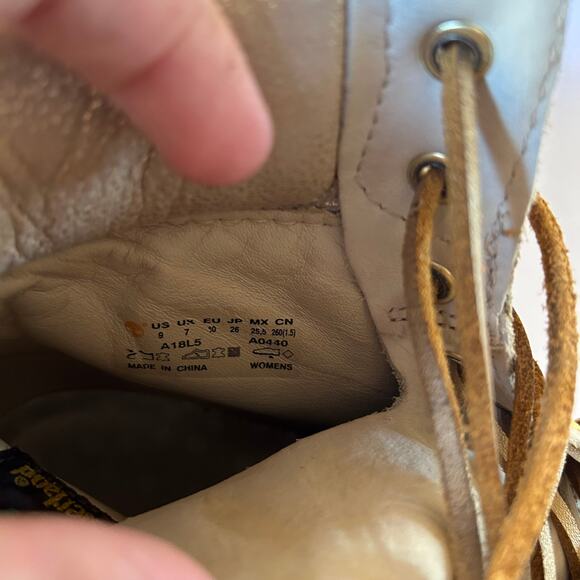 Timberland Womens Size 9 6" Lace Up Ivory &  Gold Boots Primaloft Gorpcore - Picture 6 of 7